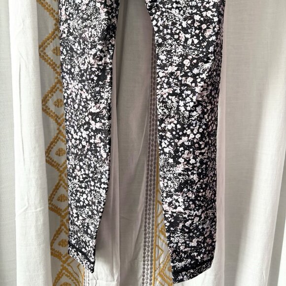 Lululemon Wunder Under Full Length Leggings (Size 4) Floral Full On Luxtreme 28” - Picture 10 of 11